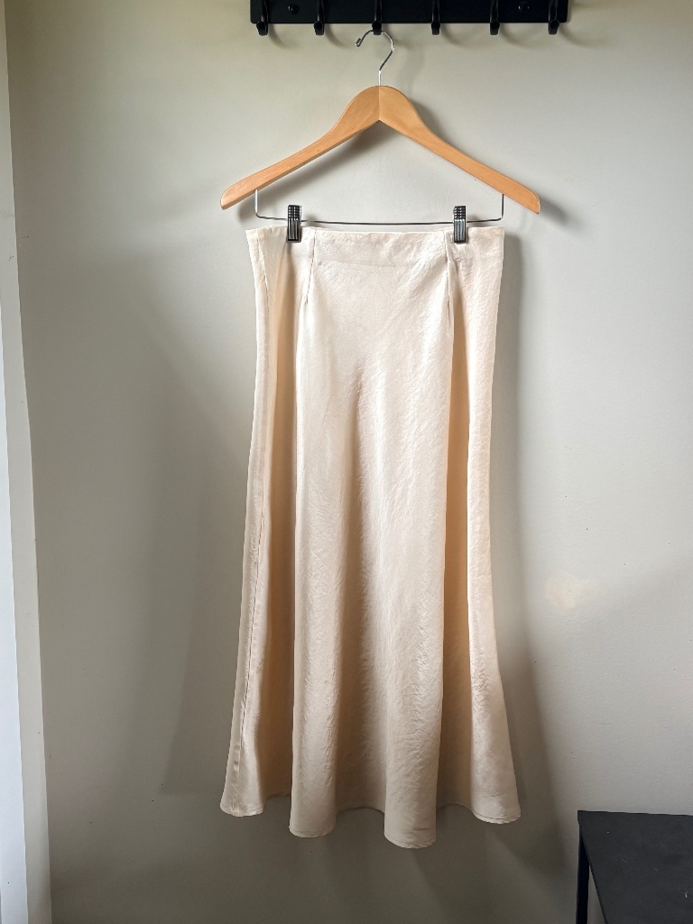Golden Beige Cream Satin Midi Skirt M